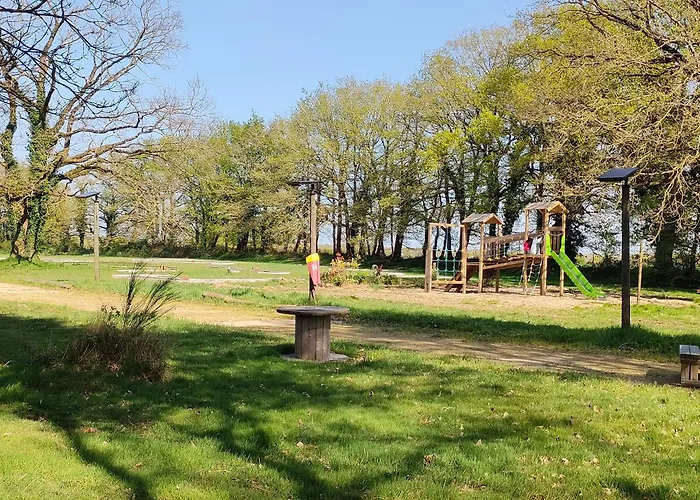 Camping L'oree Du Bois La Boissiere-de-Montaigu